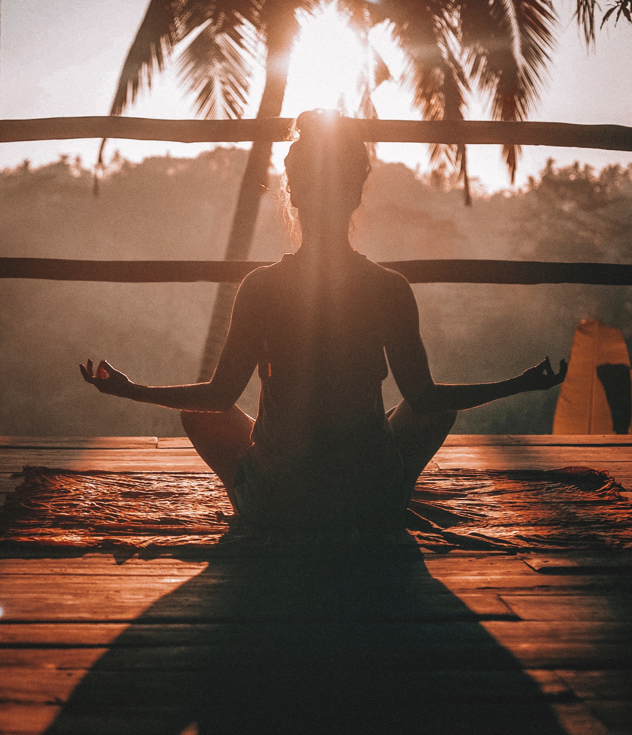 Rilassamento e Meditazione in Spiaggia: Tecniche per Rilassarsi Completamente